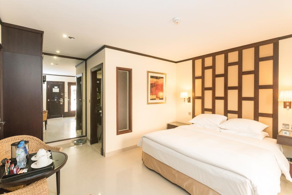 Radisson Blu Resort, Шарджа Экстерьер фото Deluxe Room